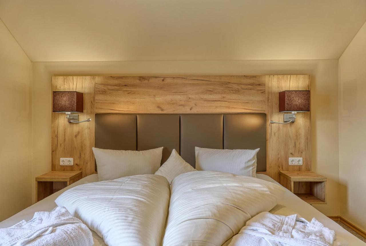Wellnesshotel Deine Auszeit, Adults Only Achslach Exteriör bild