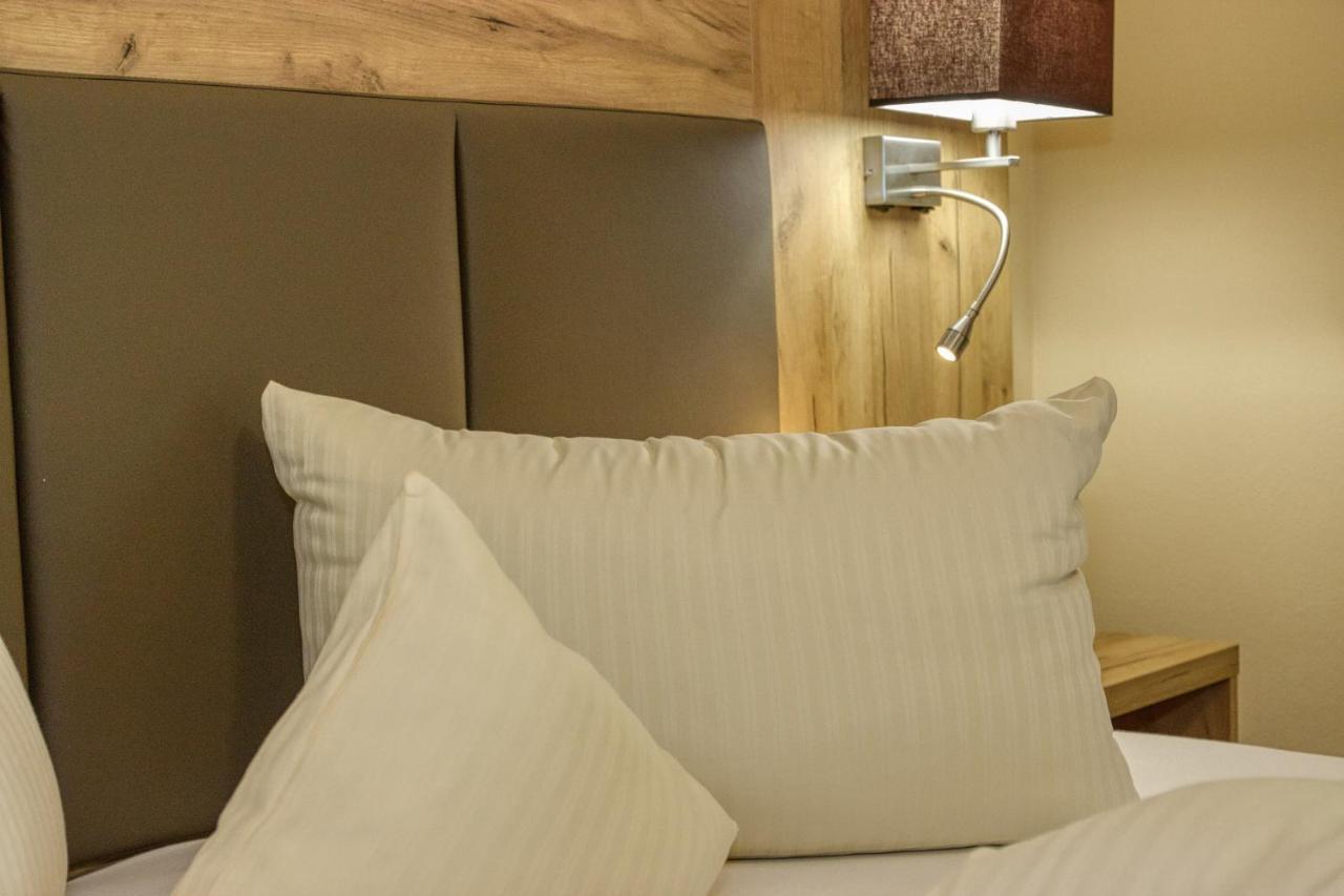 Wellnesshotel Deine Auszeit, Adults Only Achslach Exteriör bild