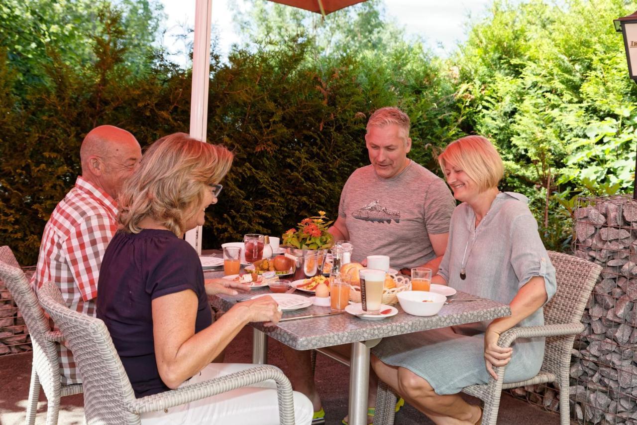 Wellnesshotel Deine Auszeit, Adults Only Achslach Exteriör bild