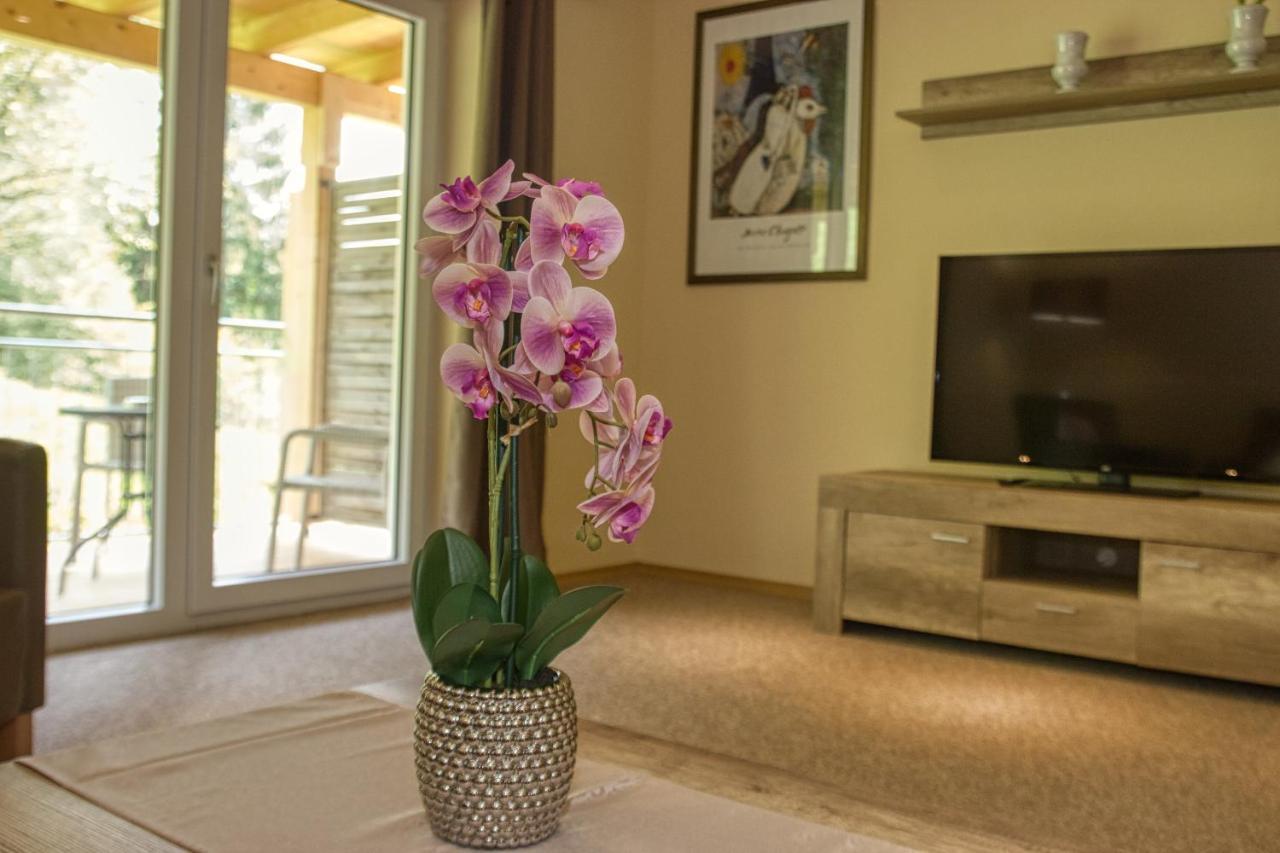 Wellnesshotel Deine Auszeit, Adults Only Achslach Exteriör bild