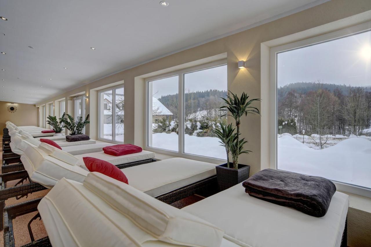 Wellnesshotel Deine Auszeit, Adults Only Achslach Exteriör bild