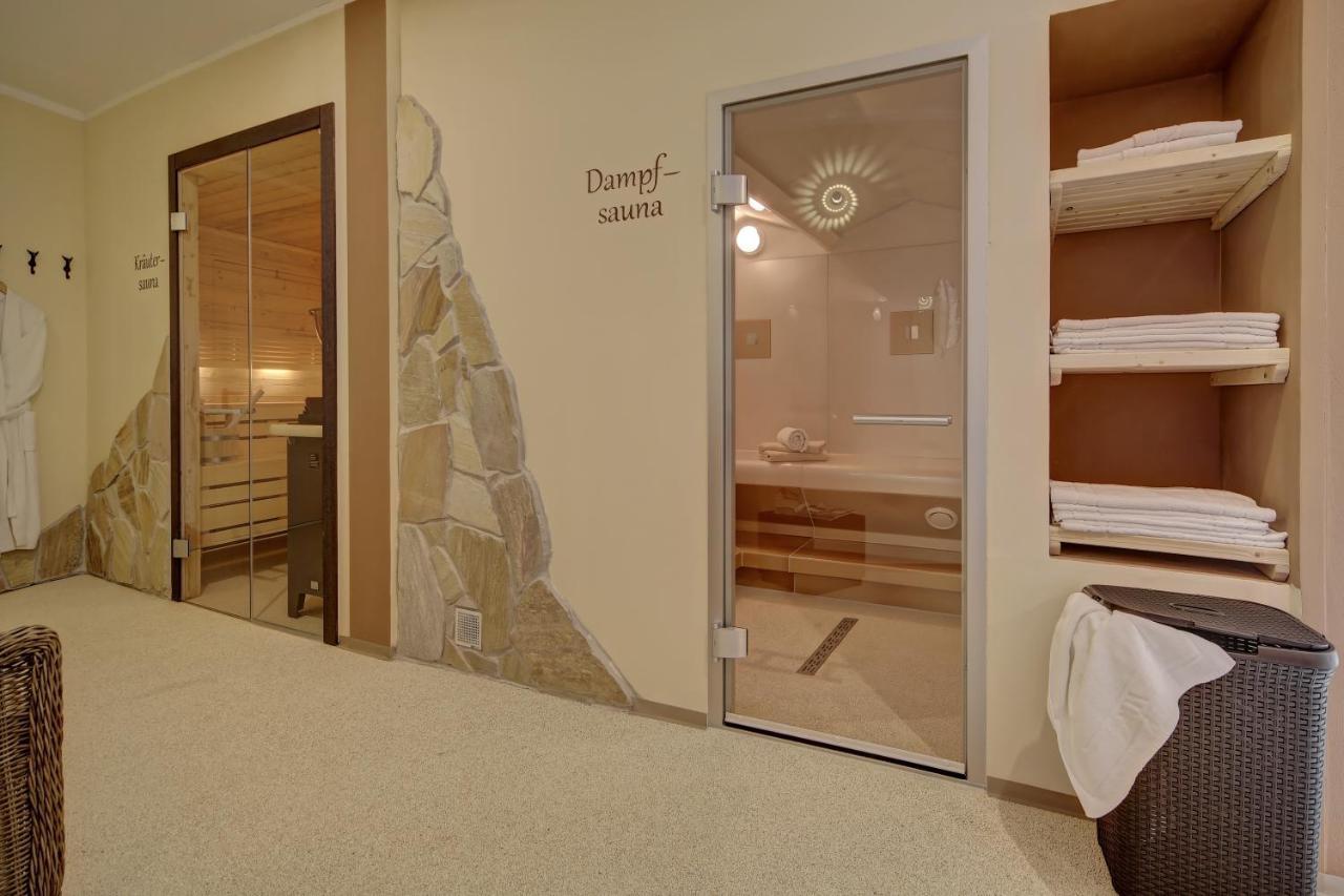 Wellnesshotel Deine Auszeit, Adults Only Achslach Exteriör bild