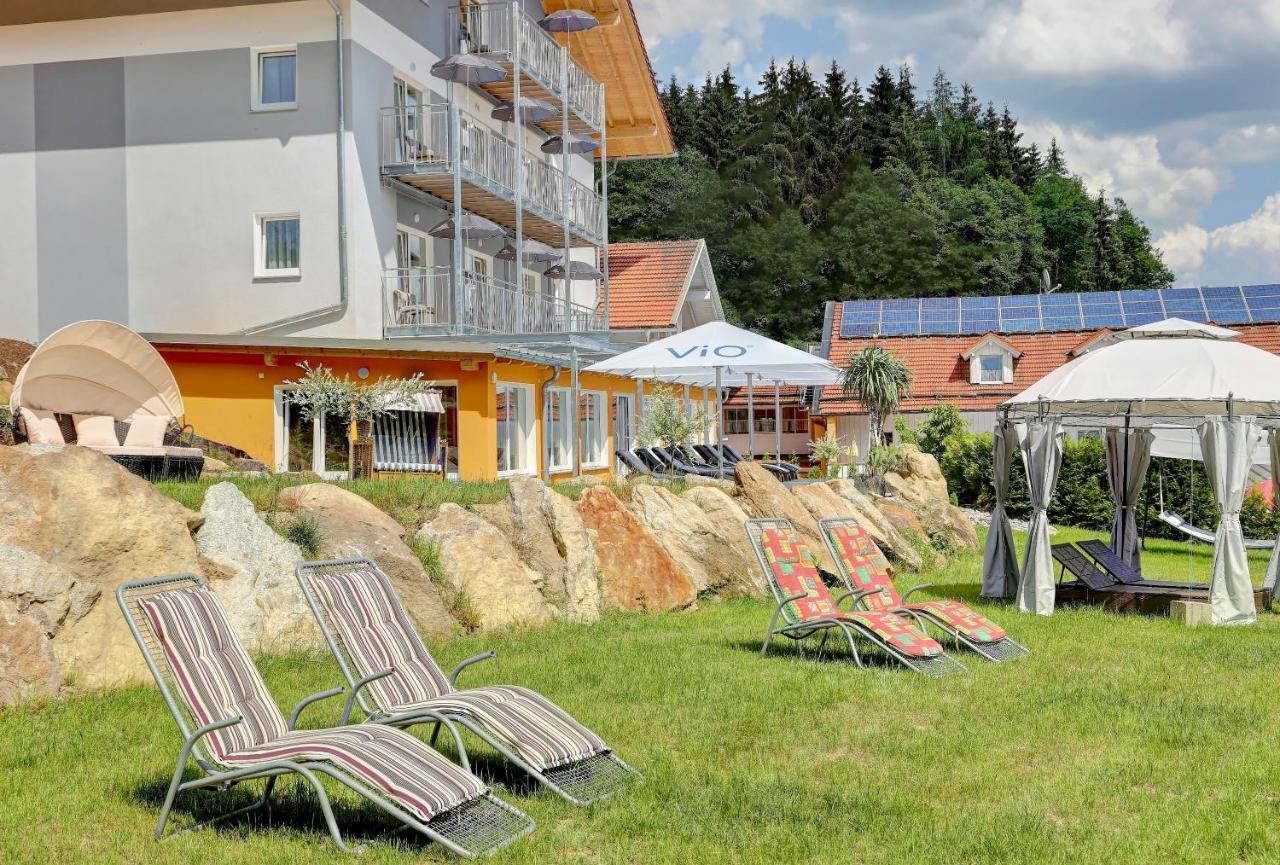 Wellnesshotel Deine Auszeit, Adults Only Achslach Exteriör bild
