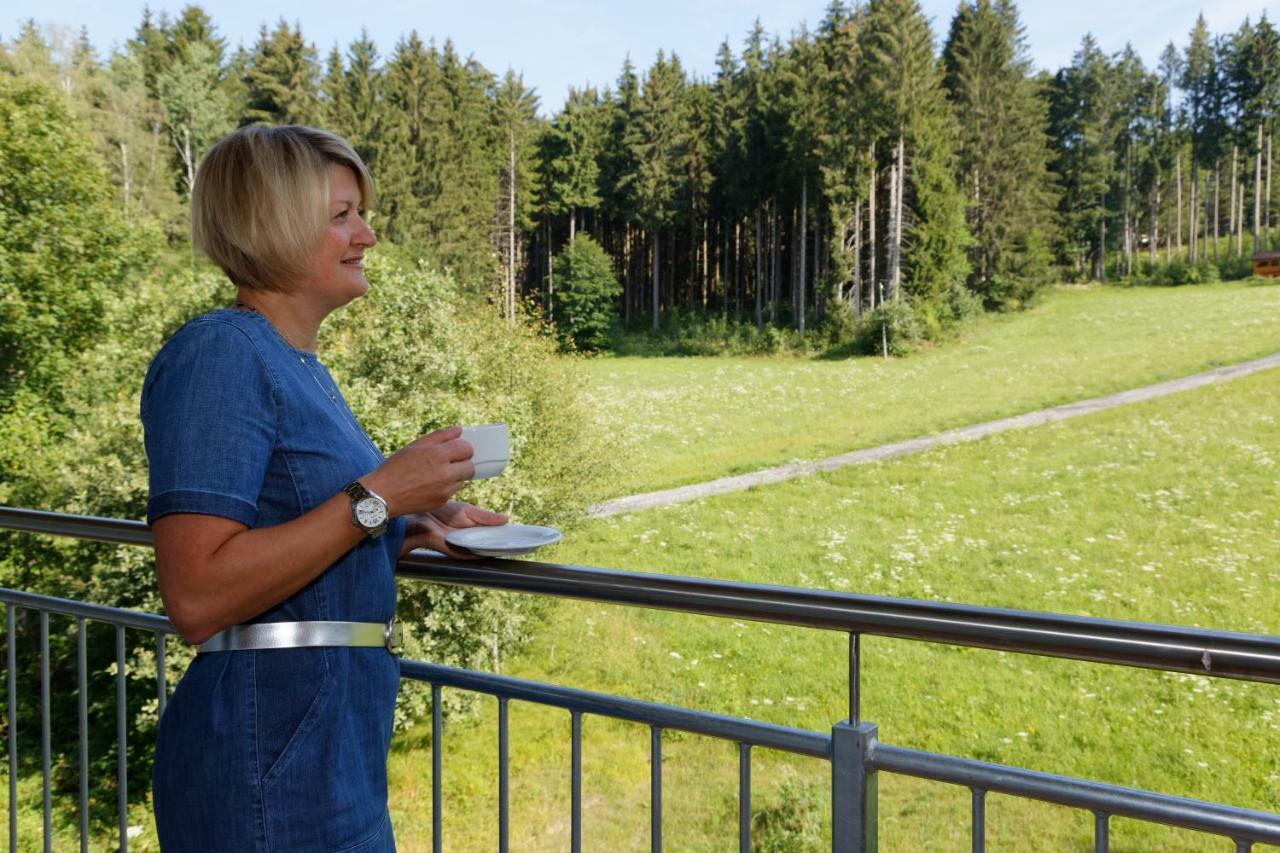 Wellnesshotel Deine Auszeit, Adults Only Achslach Exteriör bild