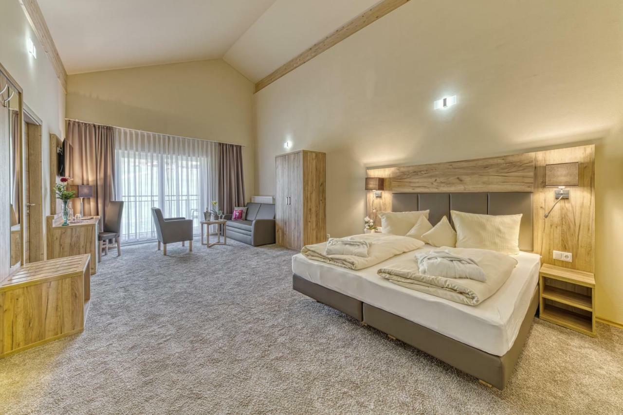 Wellnesshotel Deine Auszeit, Adults Only Achslach Exteriör bild